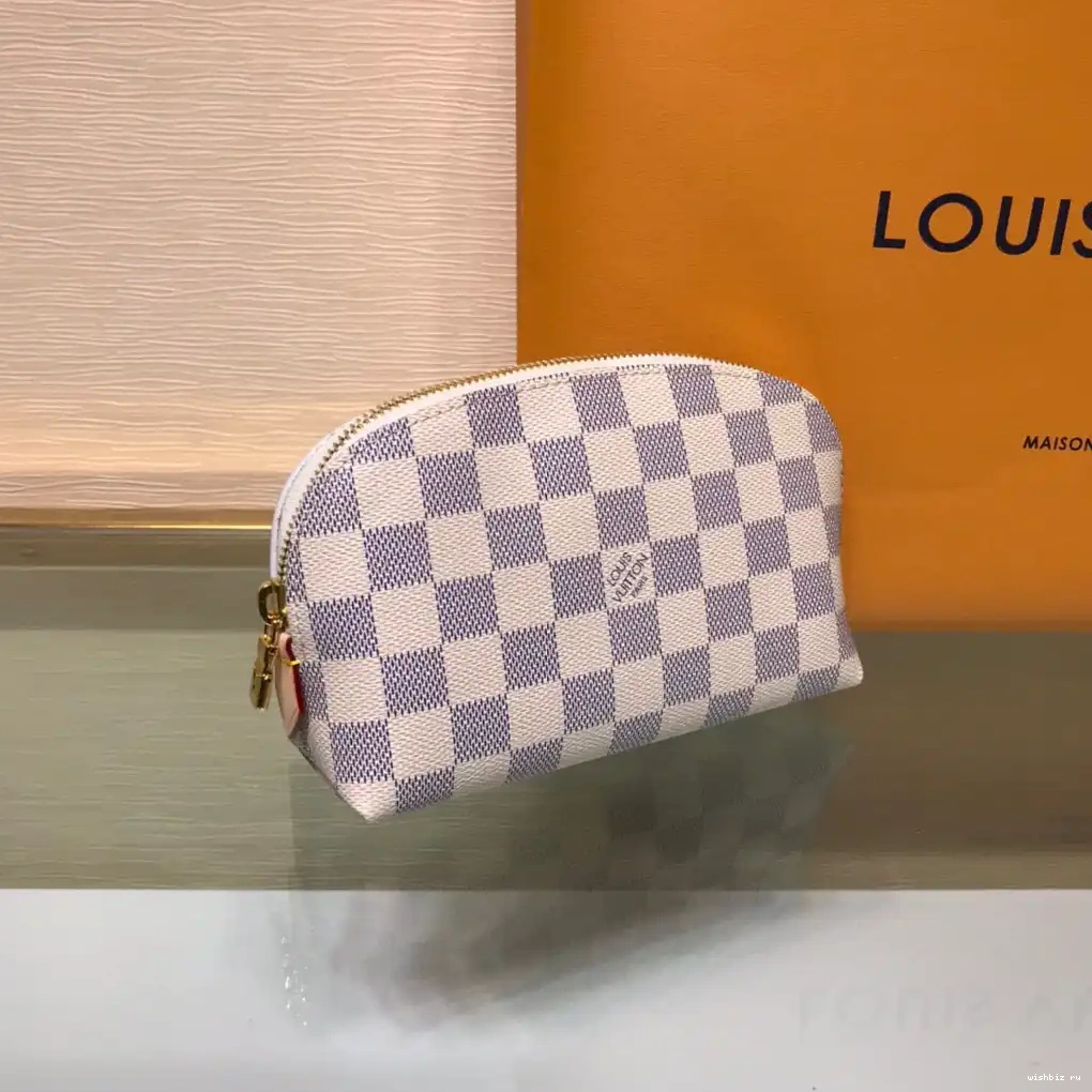 WIS VUITTON COSMETIC POUCH LOUIS 0508